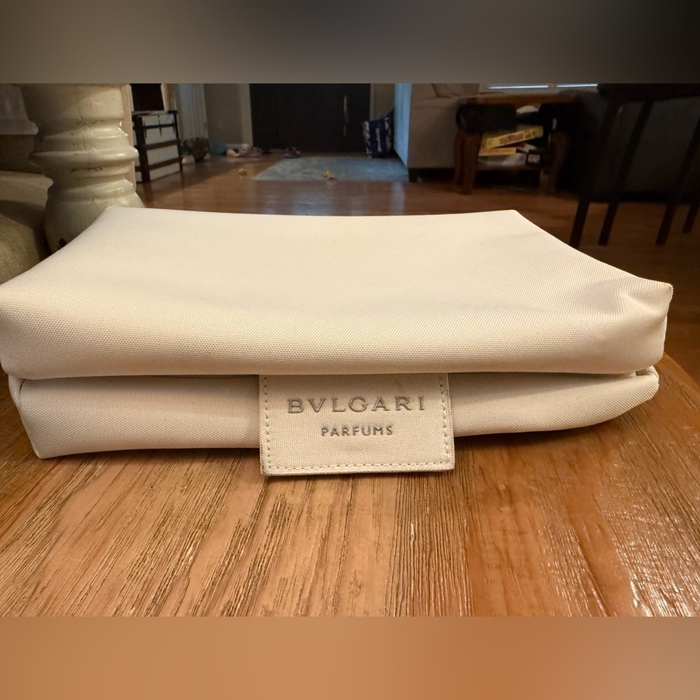 Bulgari Parfums Elegant Cream Pouch Cosmetic Bag